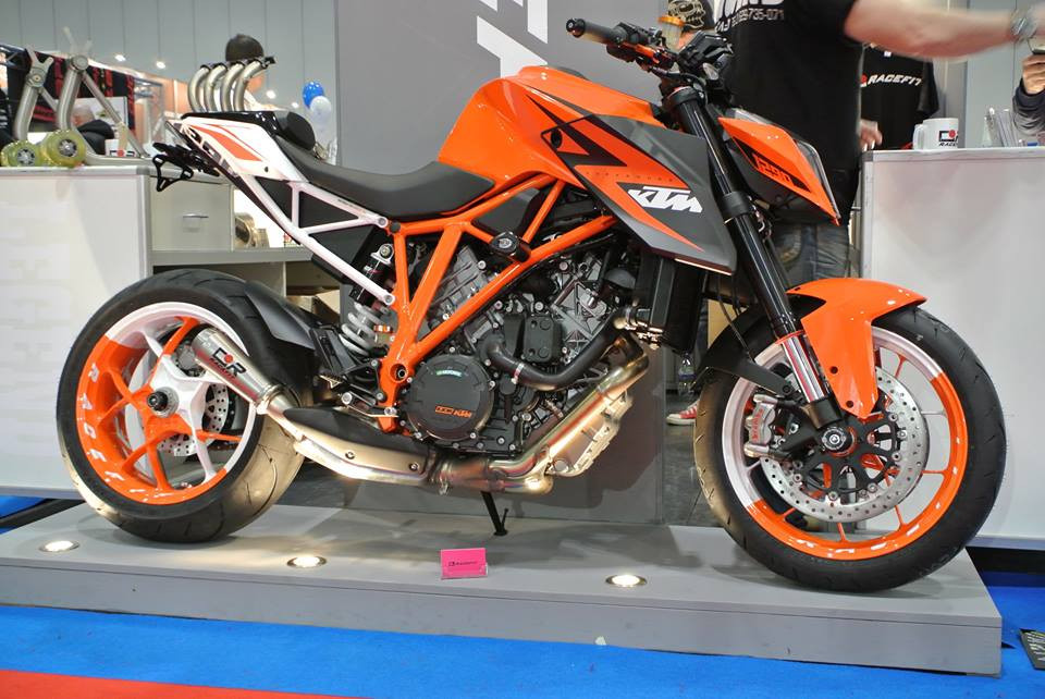 KTM002